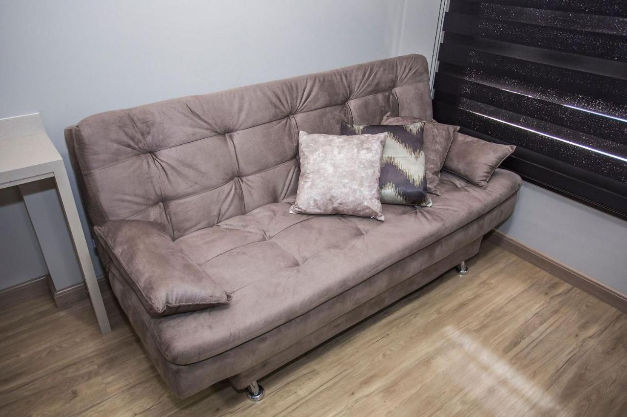 Com Cama E Sofa-cama De Casal - All2011 Curitiba