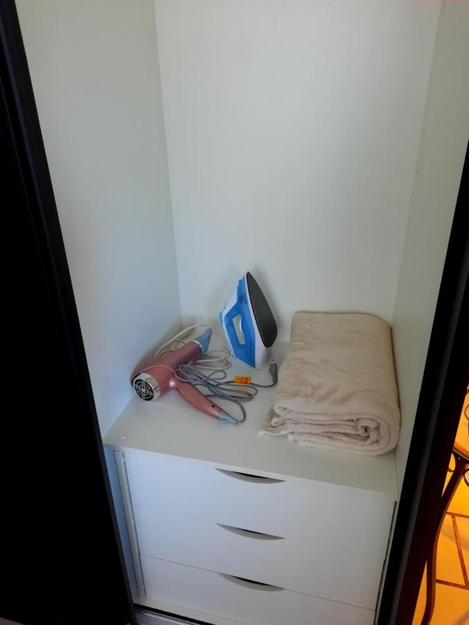 Studio No Centro Ate 4 Hosp Curitiba