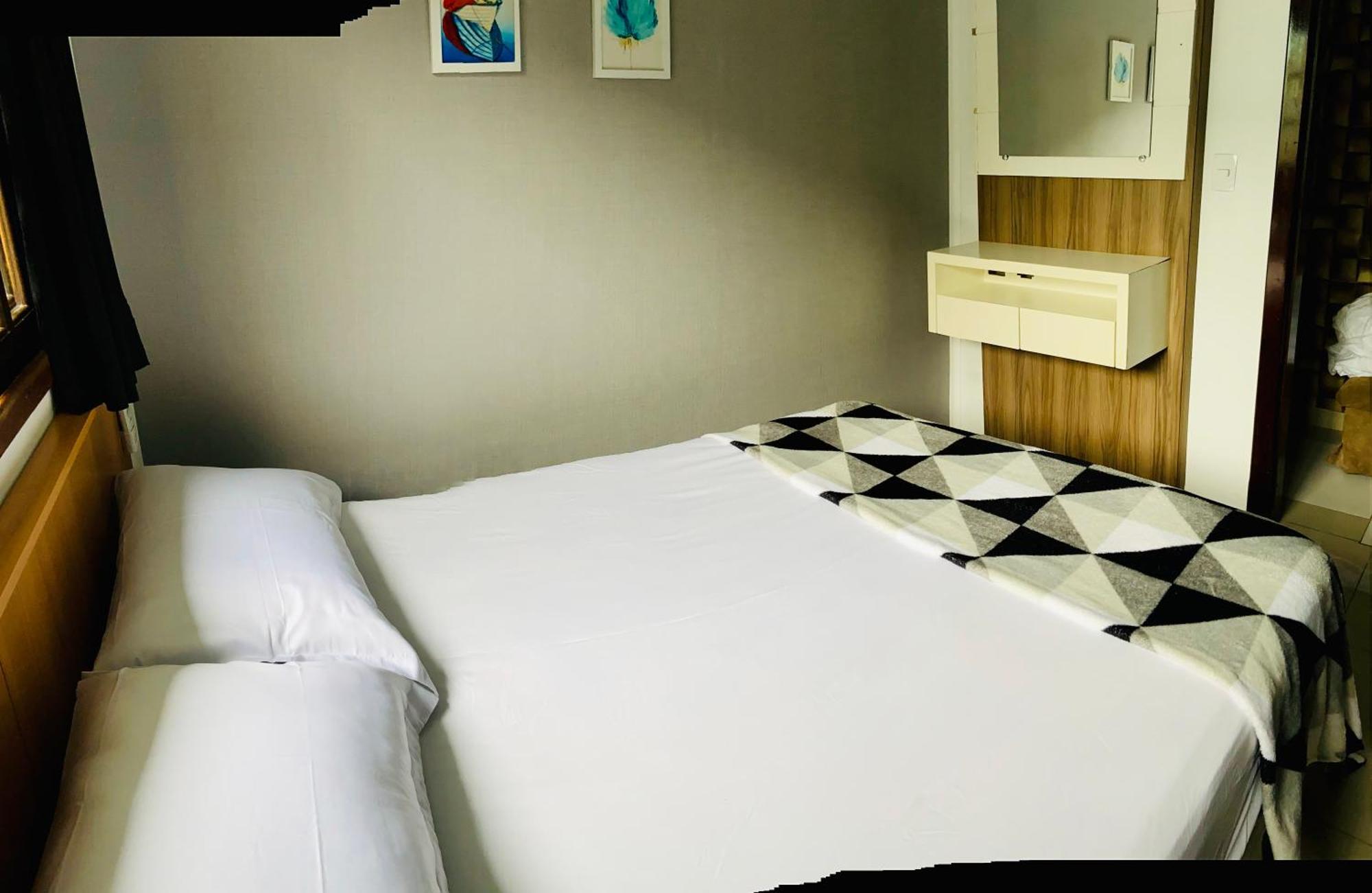 Cwb 997 Com Piscina Aquecida Jacuzzi E Playground Curitiba