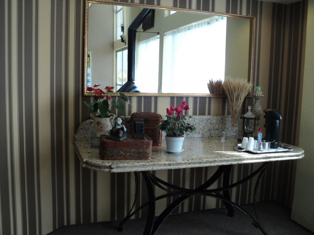 Garden Hotel 2*