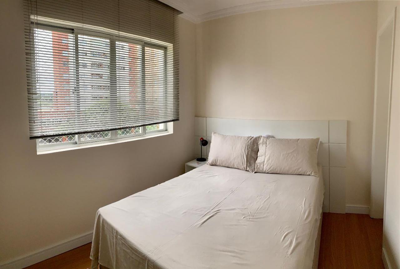Encantador Suite: Vista E Cozinha Moderna No Bigorrilho Apartment