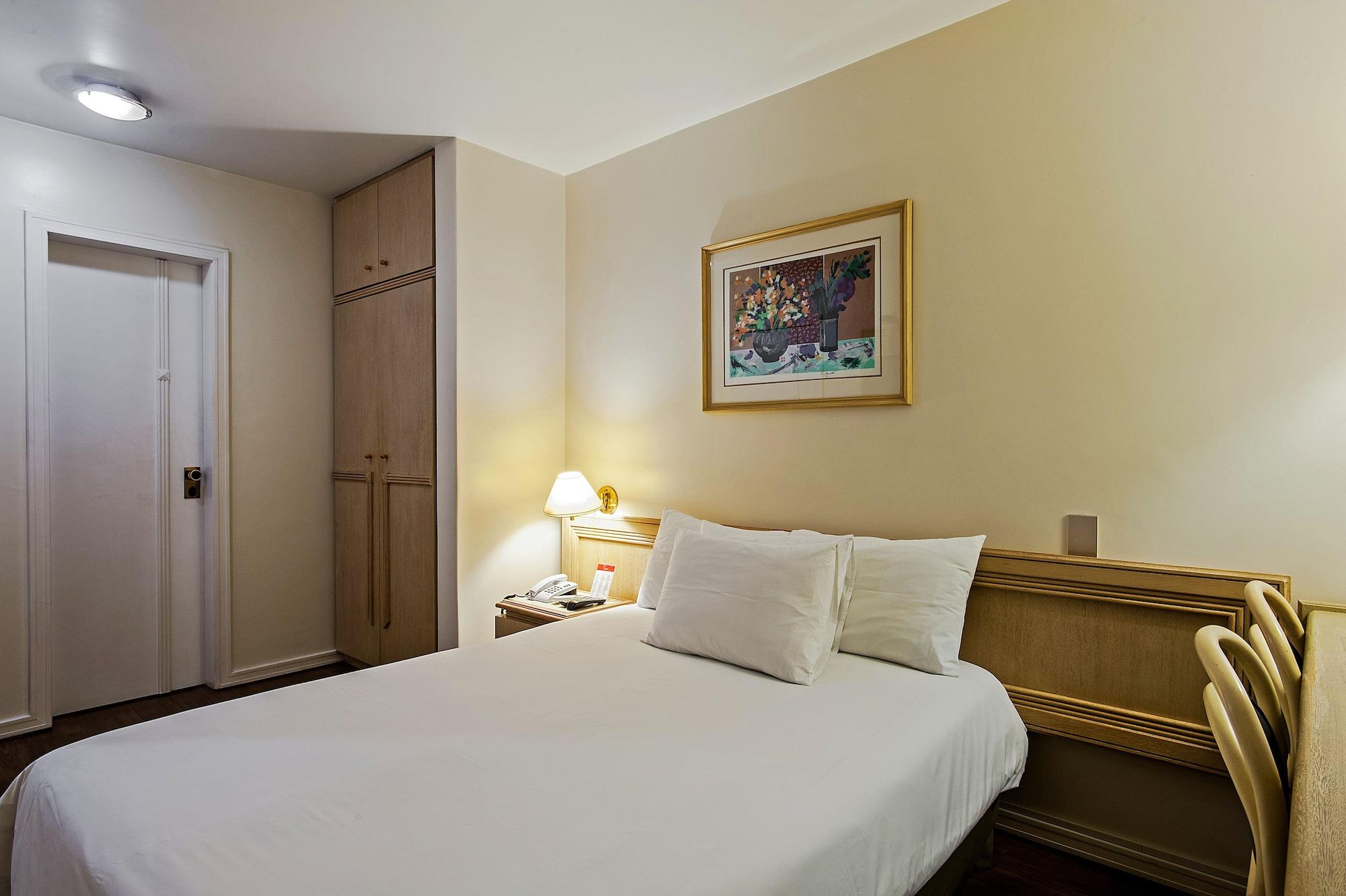 Trevi Hotel E Business