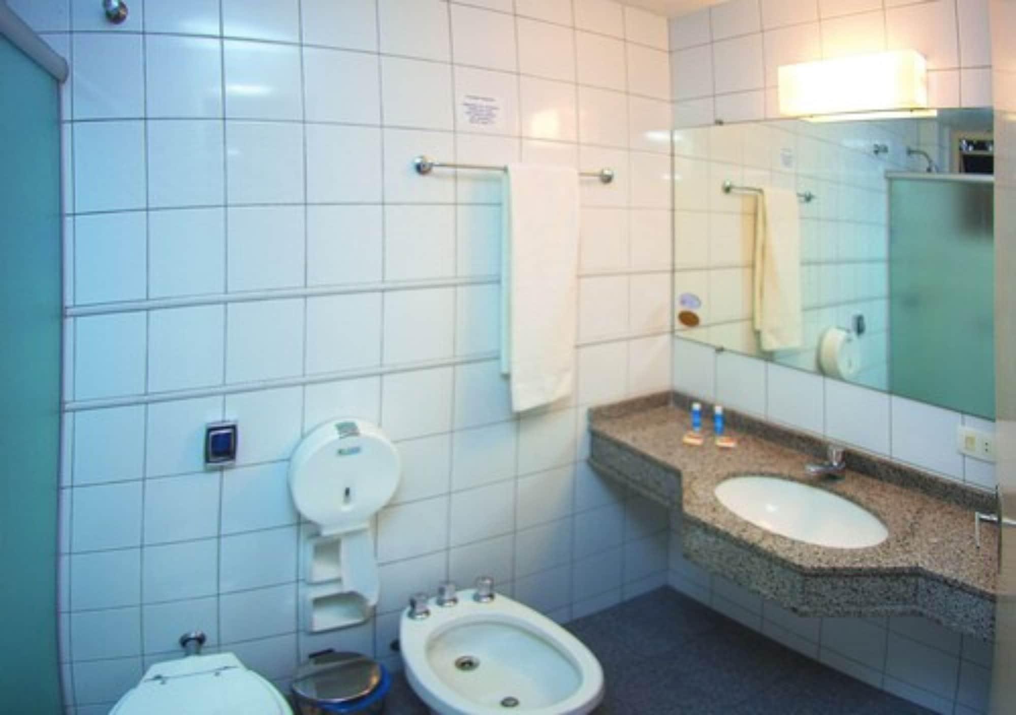 Lira Hotel 3*