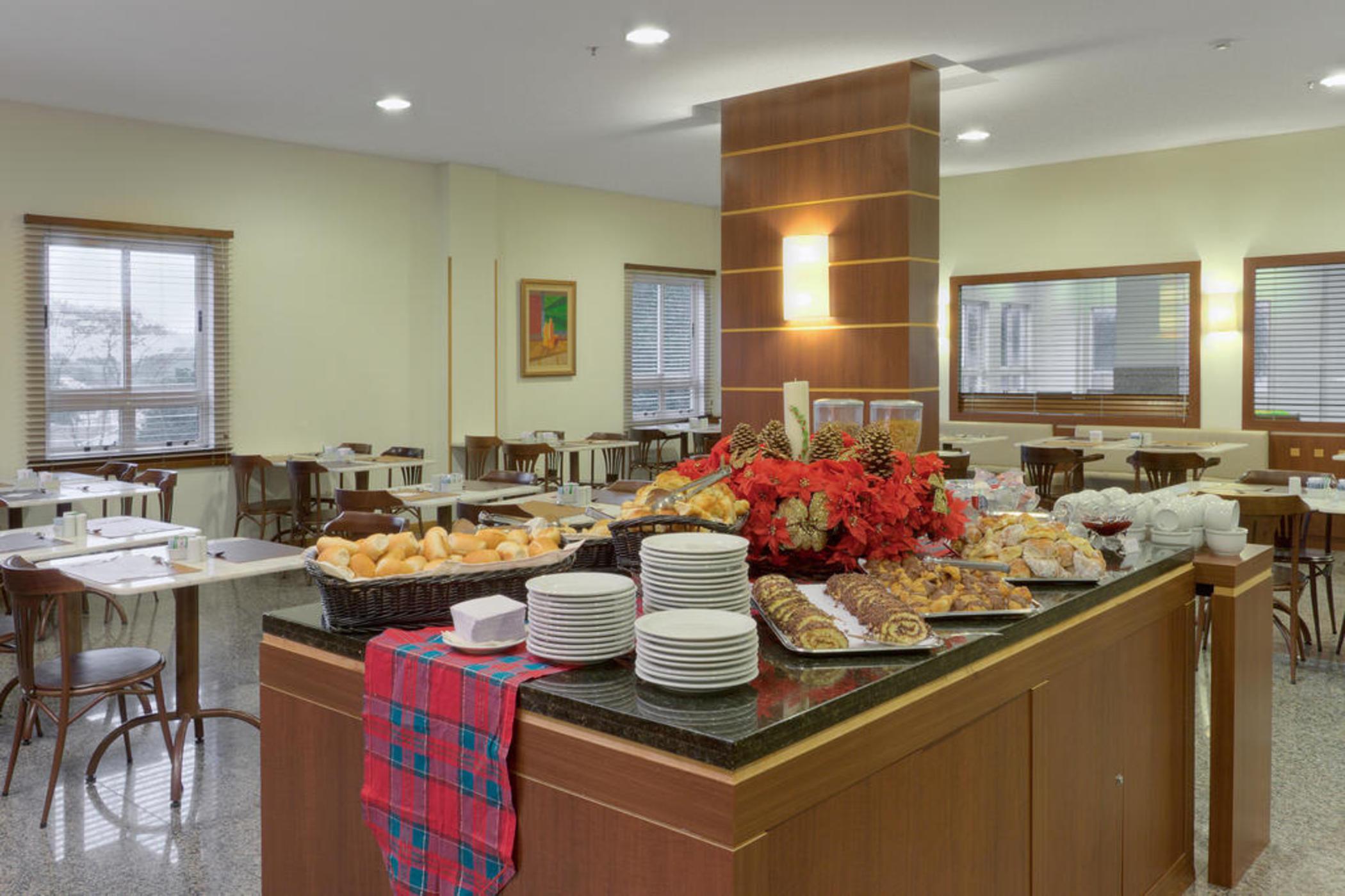 Hotel Nacional Santa Felicidade 4*