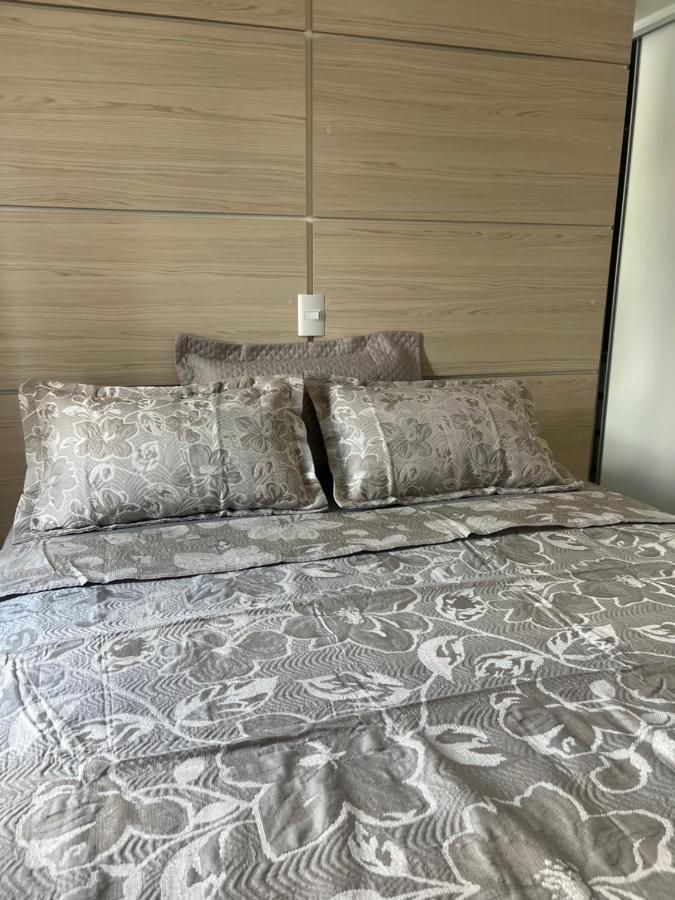 Apartamento No Centro De Curitiba,bem Localizado E Confortavel *