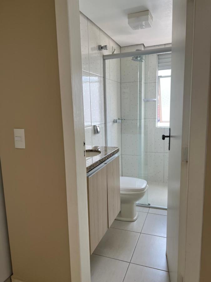 Apartamento No Centro De Curitiba,bem Localizado E Confortavel