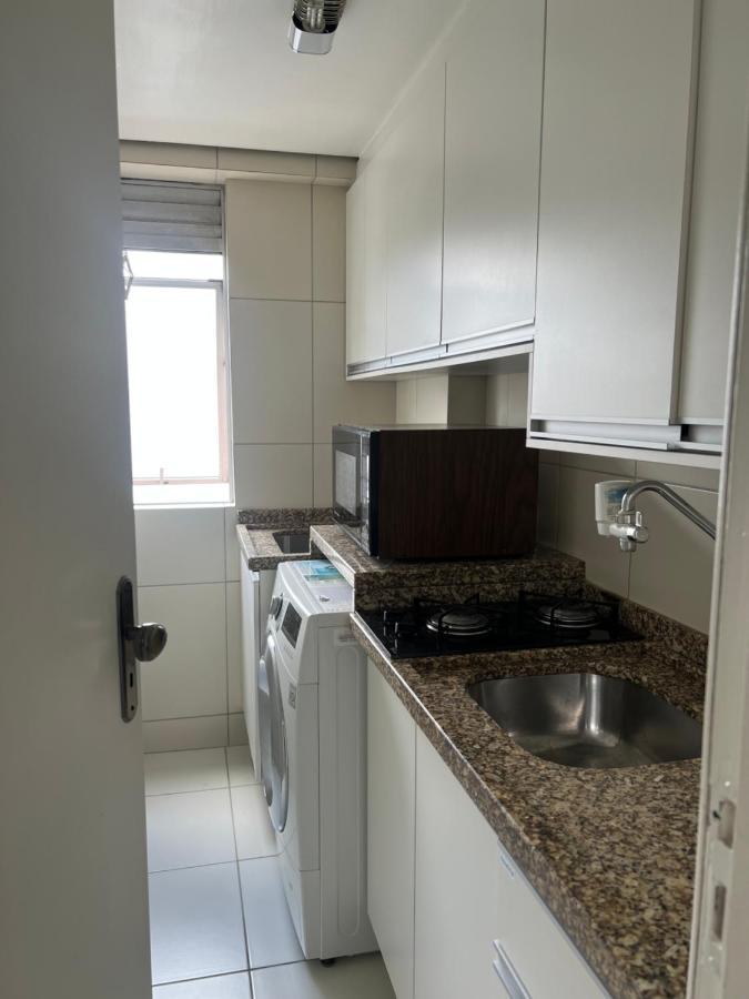 Apartamento No Centro De Curitiba,bem Localizado E Confortavel