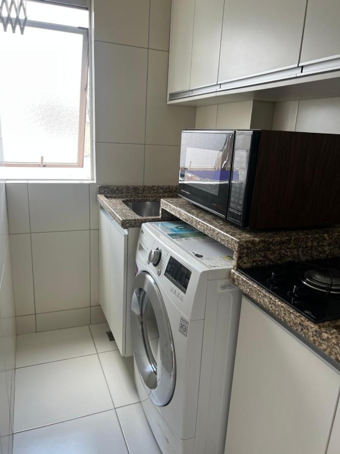 Apartamento No Centro De Curitiba,bem Localizado E Confortavel * Curitiba