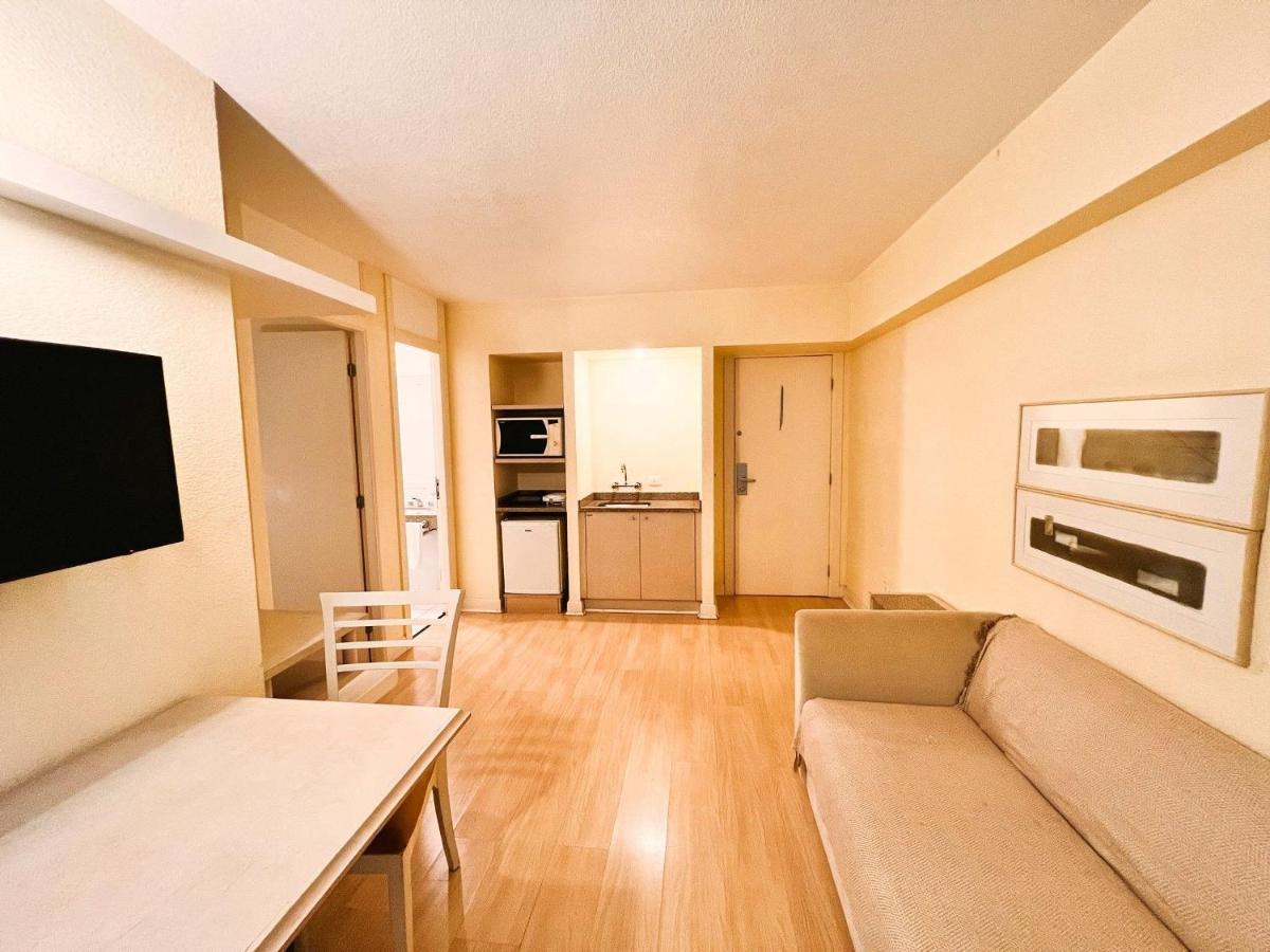 Flat No Local Do Centro/batel