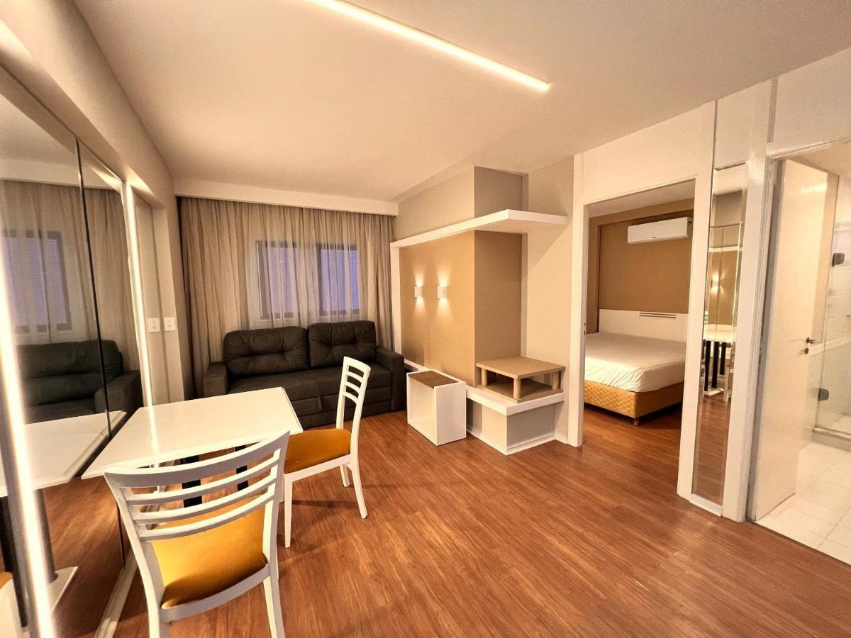Flat No Local Do Centro/batel *