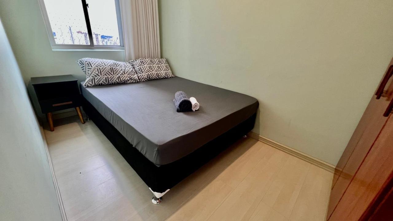 - Completo E Perto De Apartment