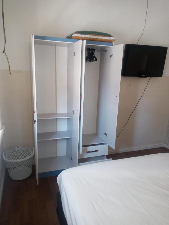 Ale Republica & Hotel-economico Apartamento