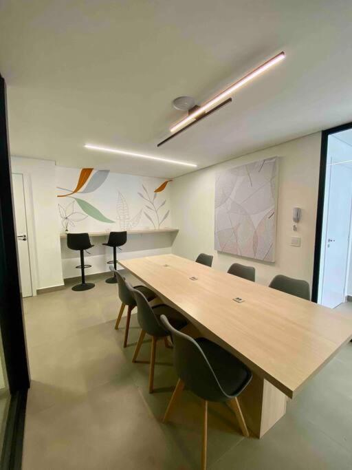 Apartamento Apto Todo Novo E Bem Localizado!