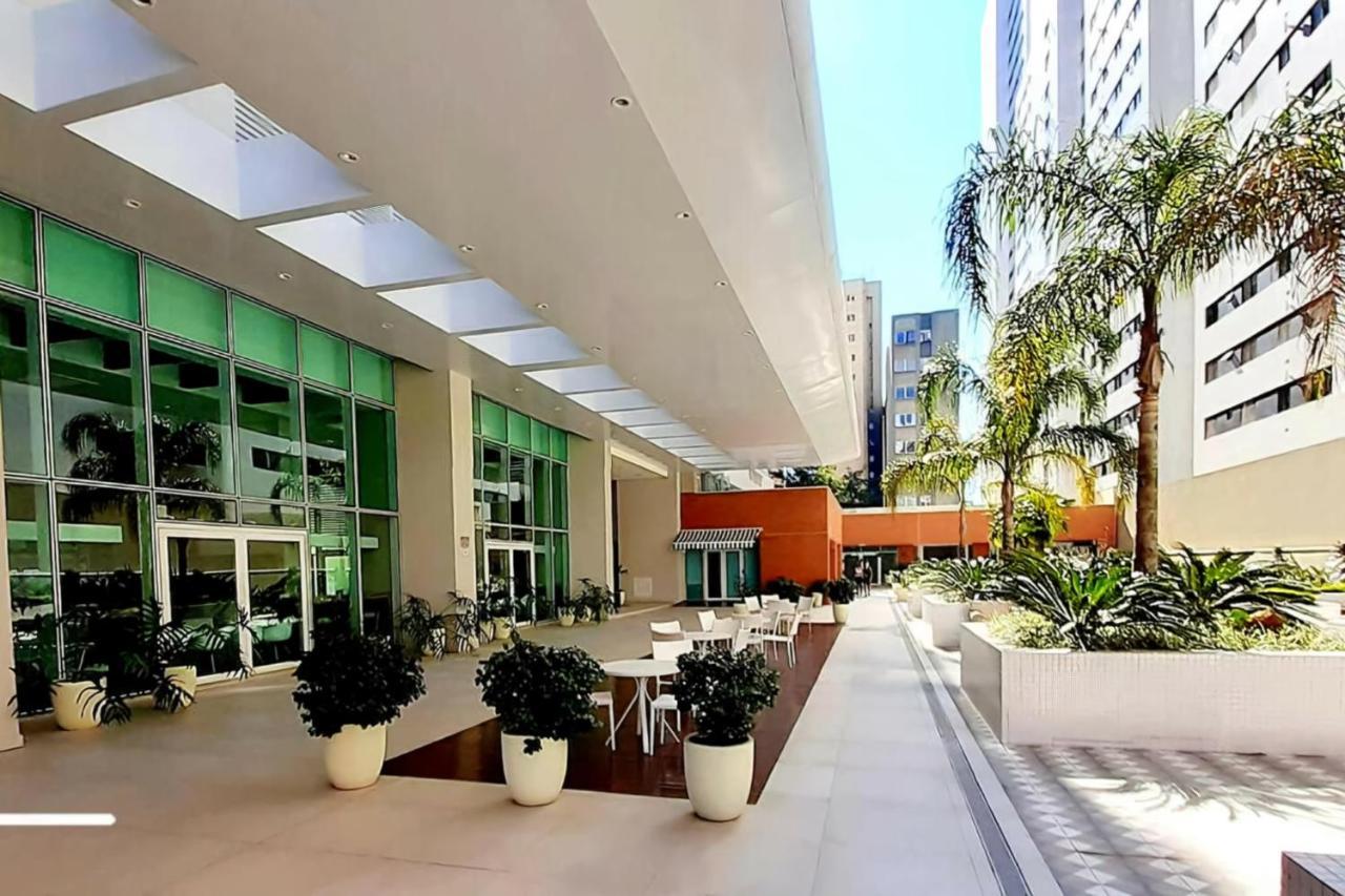 Acolhedor No Batel/agua Em Frente Ao Shopping Apartment