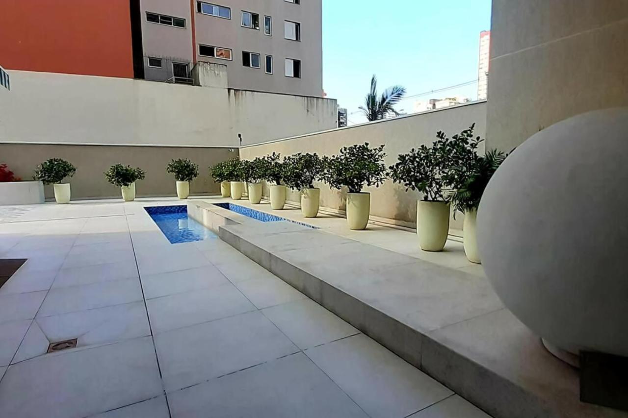 Acolhedor No Batel/agua Em Frente Ao Shopping Apartment