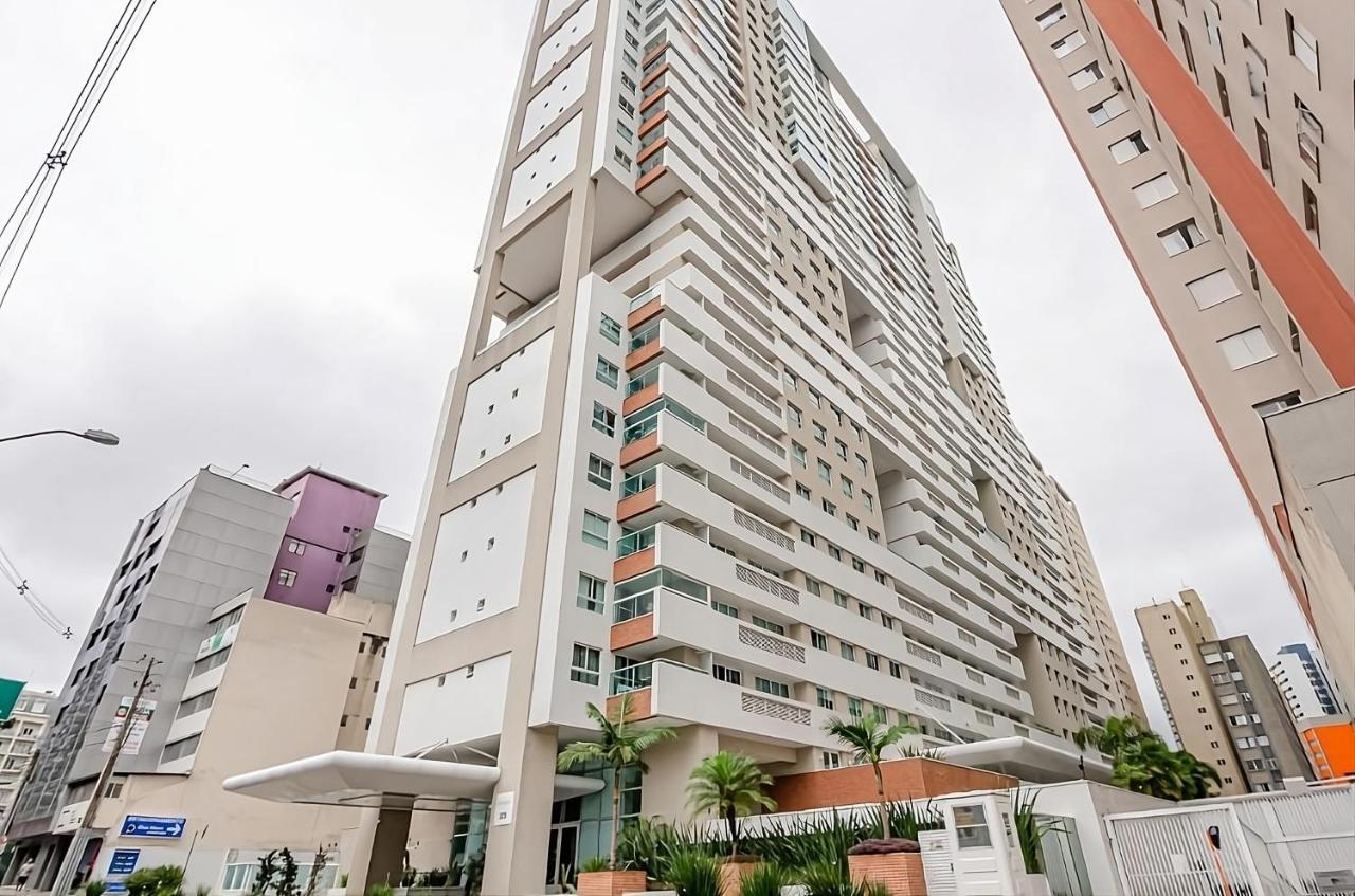 Acolhedor No Batel/agua Em Frente Ao Shopping Apartment