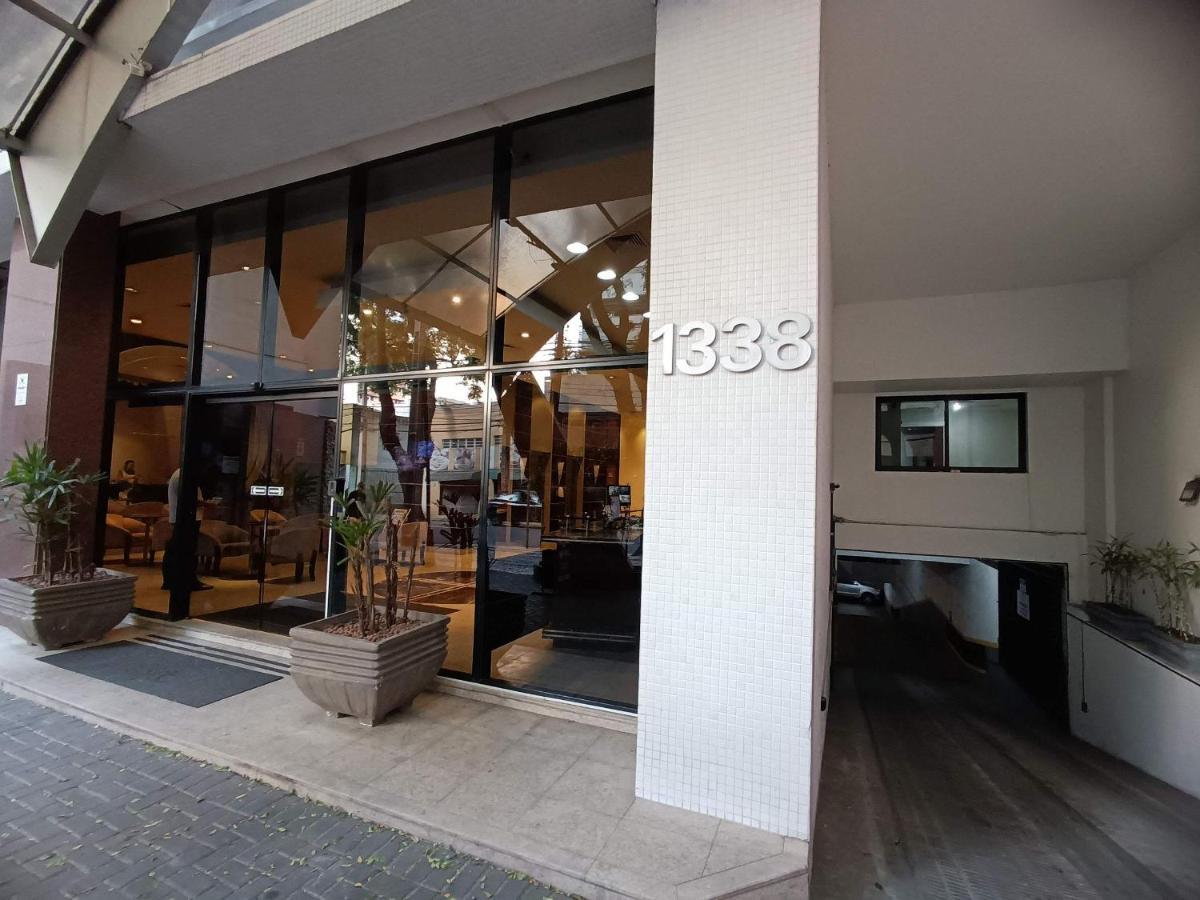 Apto-flat Excelente Localizacao Centro-batel - Somente Familiares Apartamento Curitiba