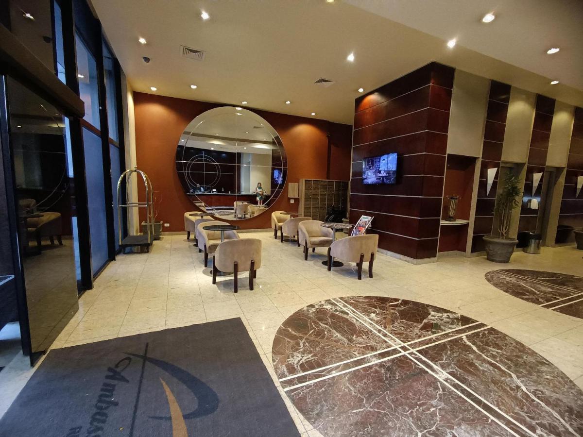 Apto-flat Excelente Localizacao Centro-batel - Somente Familiares *