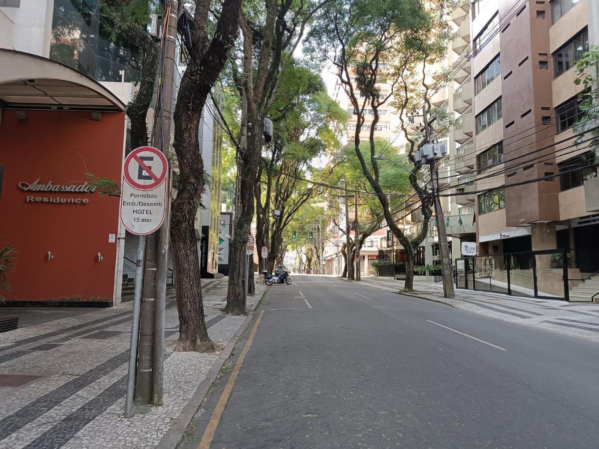 Apartamento Apto-flat Excelente Localizacao Centro-batel - Somente Familiares