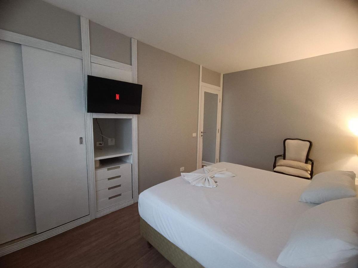 Apto-flat Excelente Localizacao Centro-batel - Somente Familiares Apartamento Curitiba