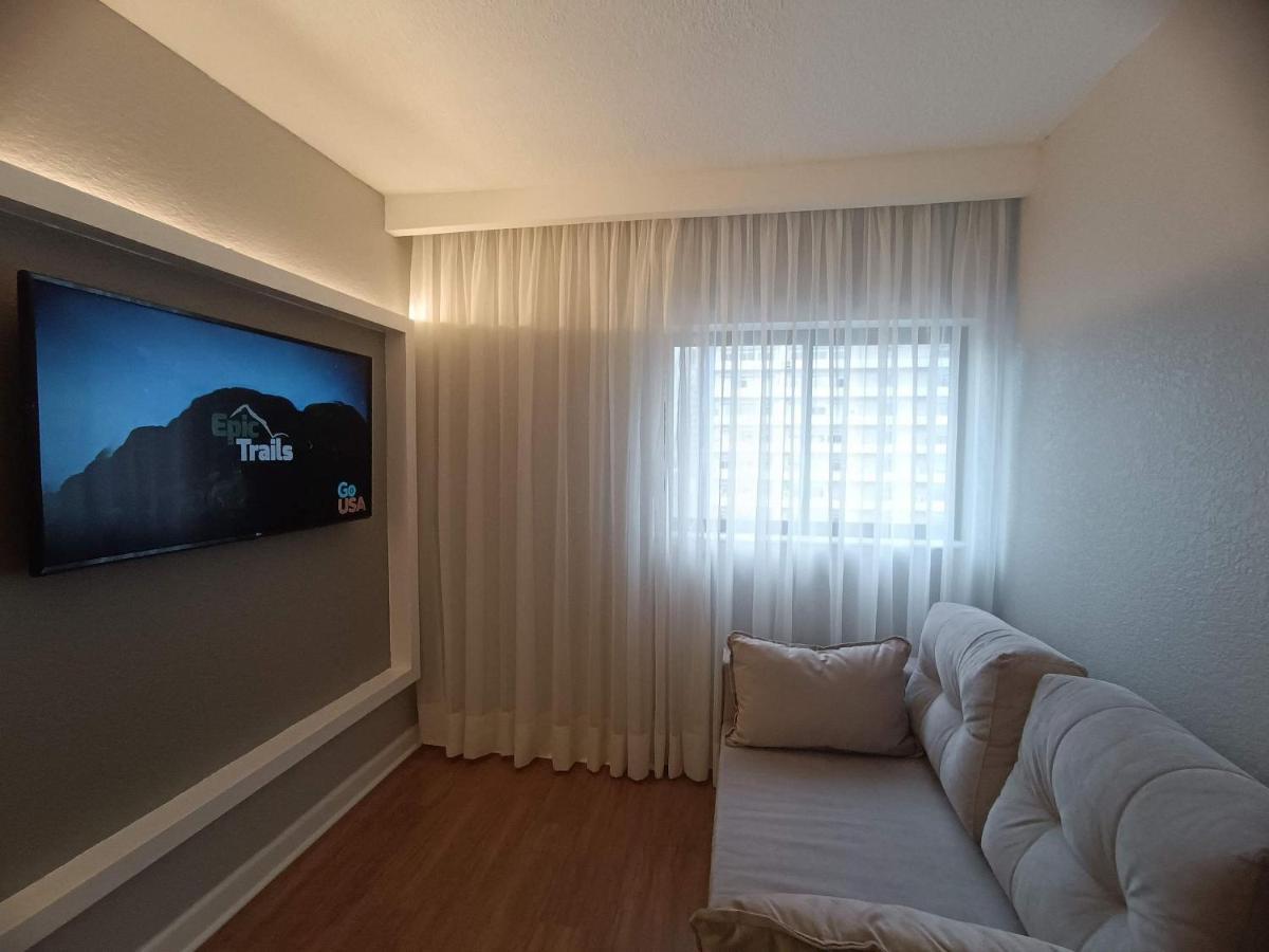 Apartamento Apto-flat Excelente Localizacao Centro-batel - Somente Familiares *