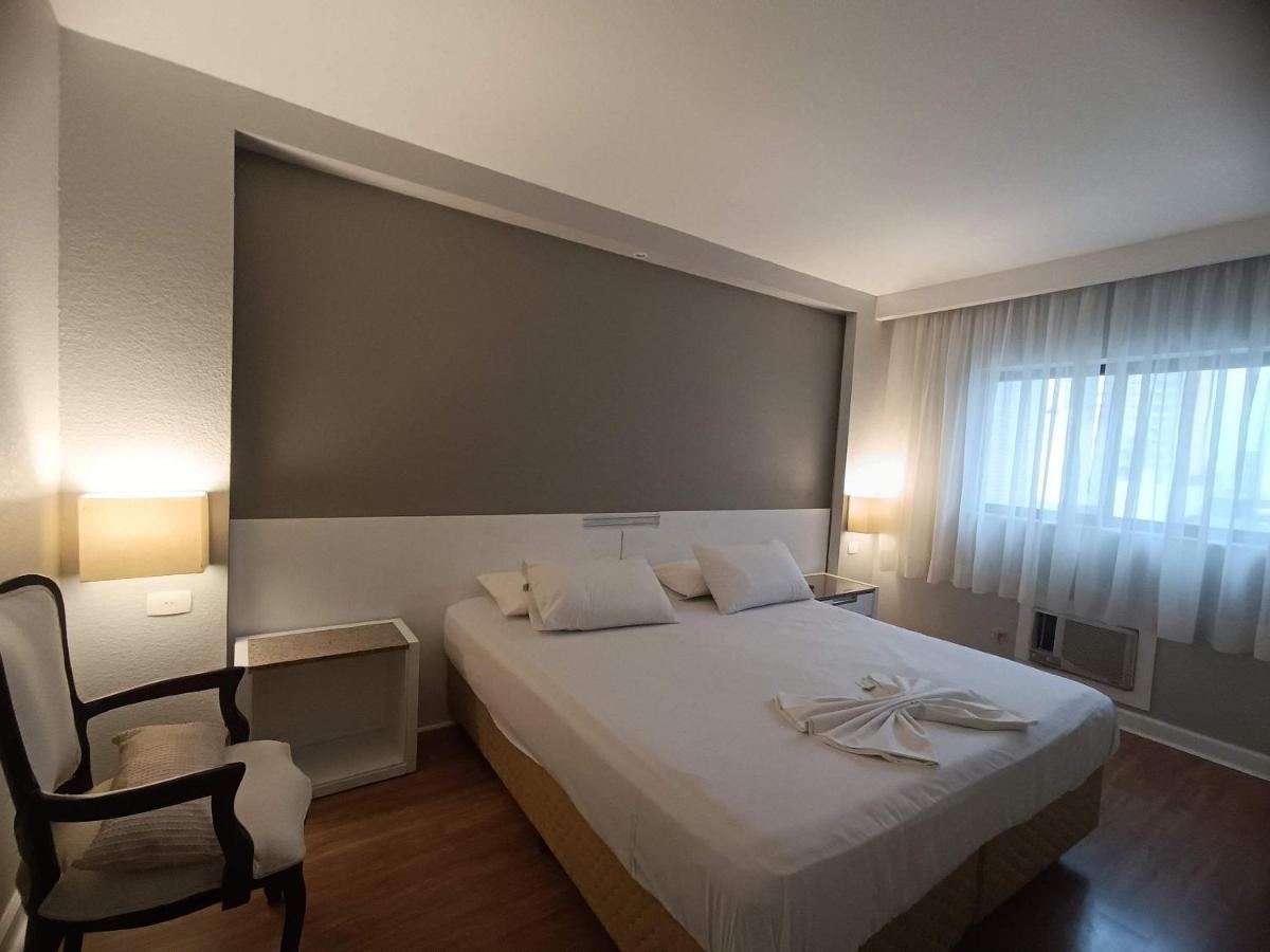 Apto-flat Excelente Localizacao Centro-batel - Somente Familiares Apartamento