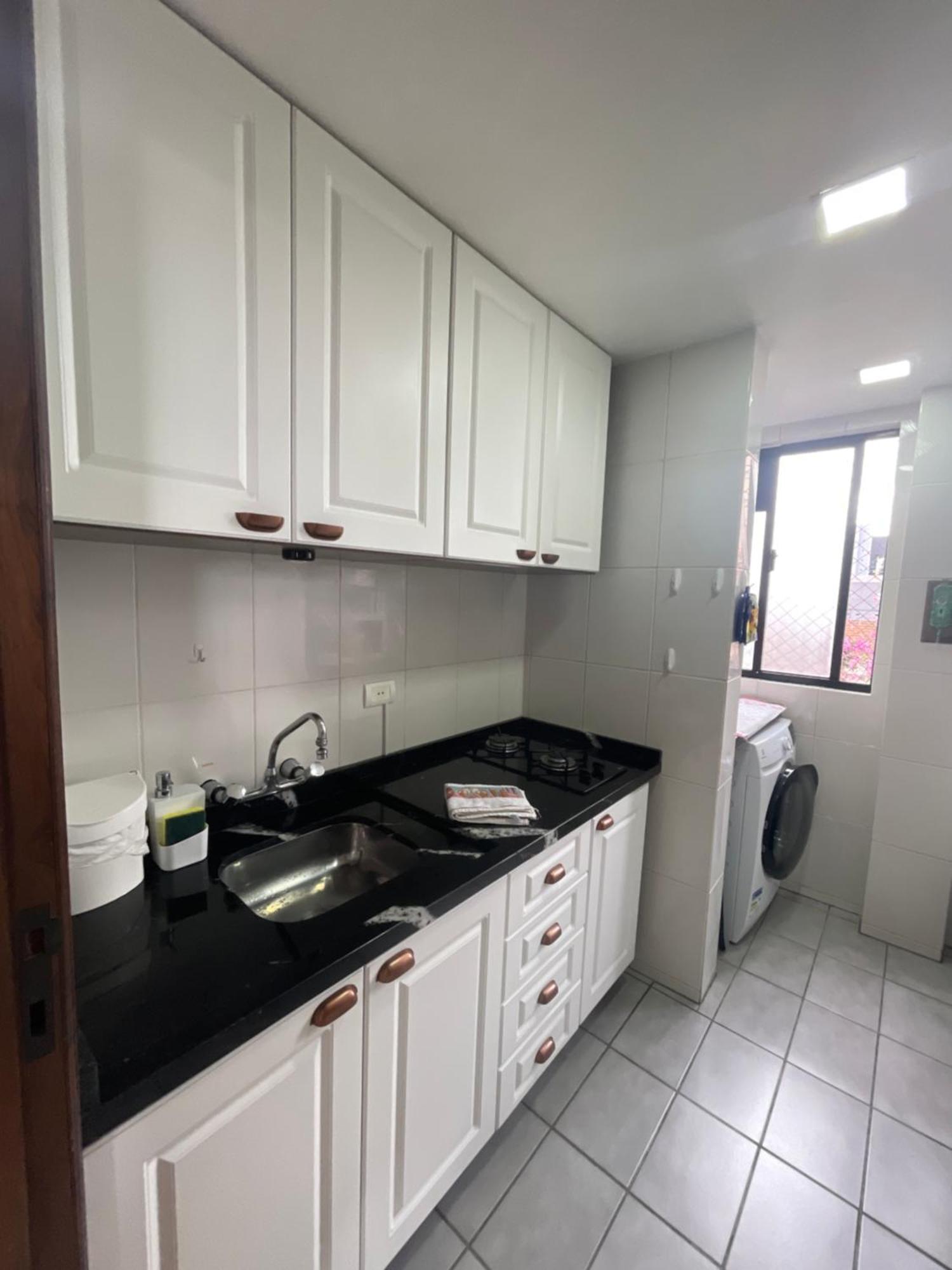 Apartamento Ape Central Com Garagem E Sacada *