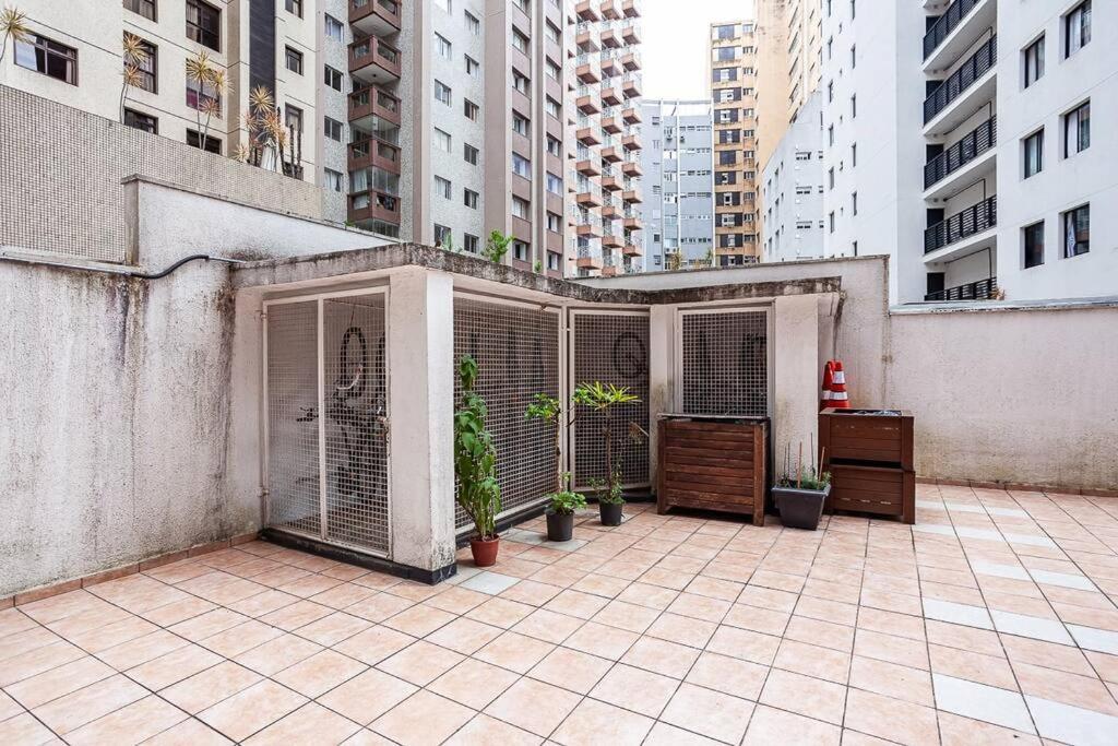 Apartamento Ape Centro/batel Otima Localizacao Portaria 24h