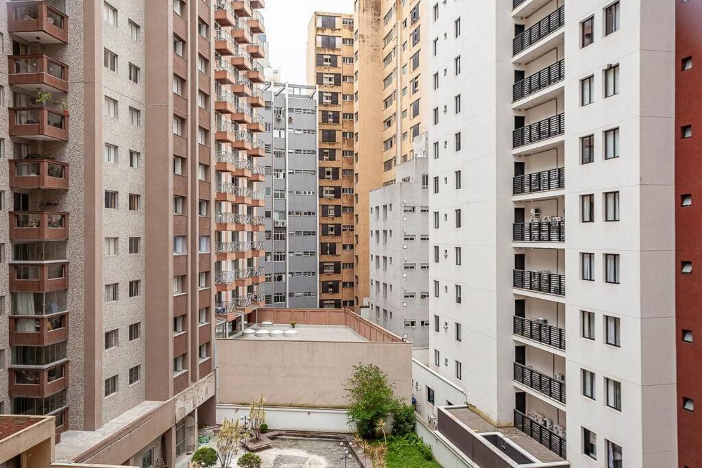 Apartamento Ape Centro/batel Otima Localizacao Portaria 24h *