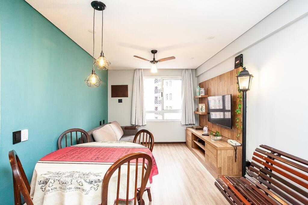 Ape Centro/batel Otima Localizacao Portaria 24h Apartamento