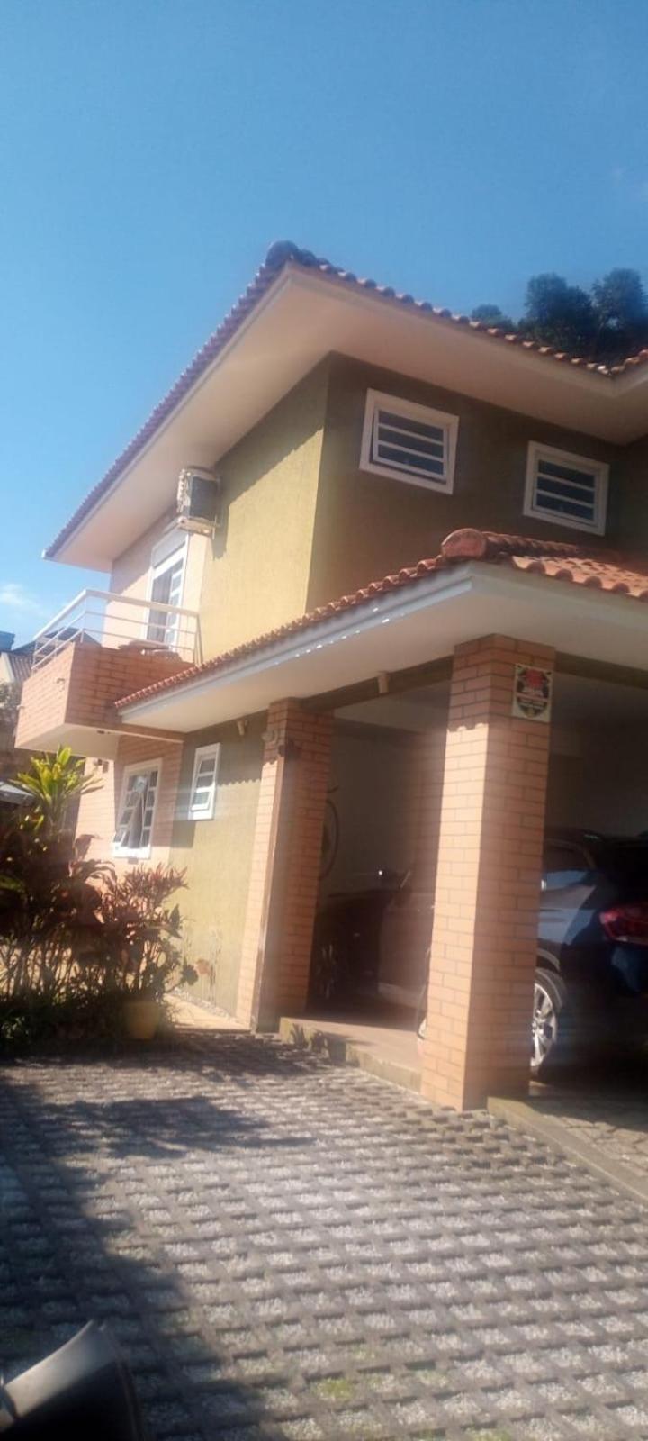 Casa Sobrado Com Piscina Santa Felicidade 6 Pessoa * Curitiba