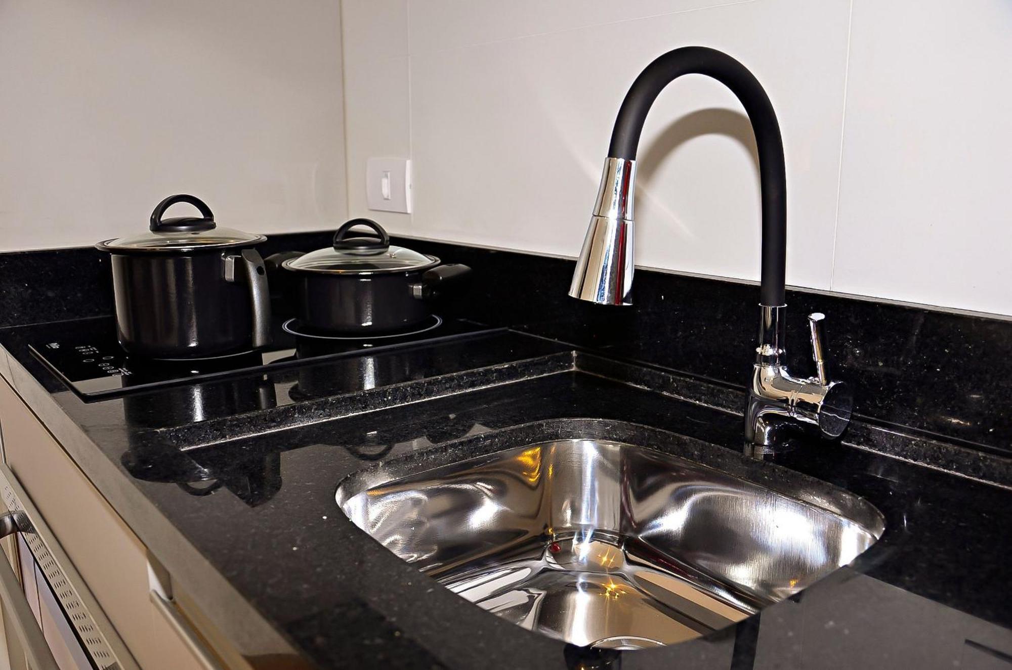 Apartamento Completos Com Pisicina Aquecida No Centro De Curitiba