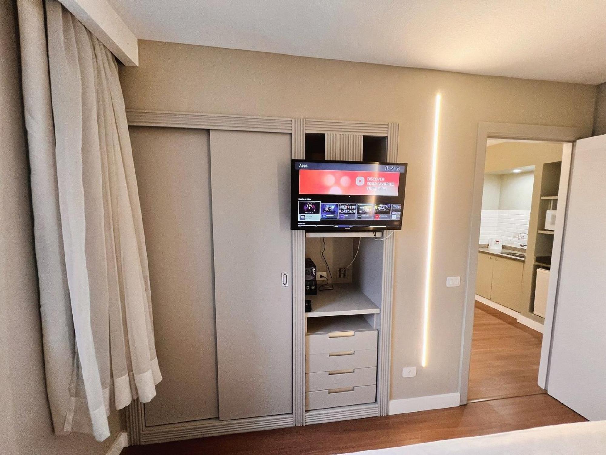 Apartamento Flat No Local Do Centro/batel