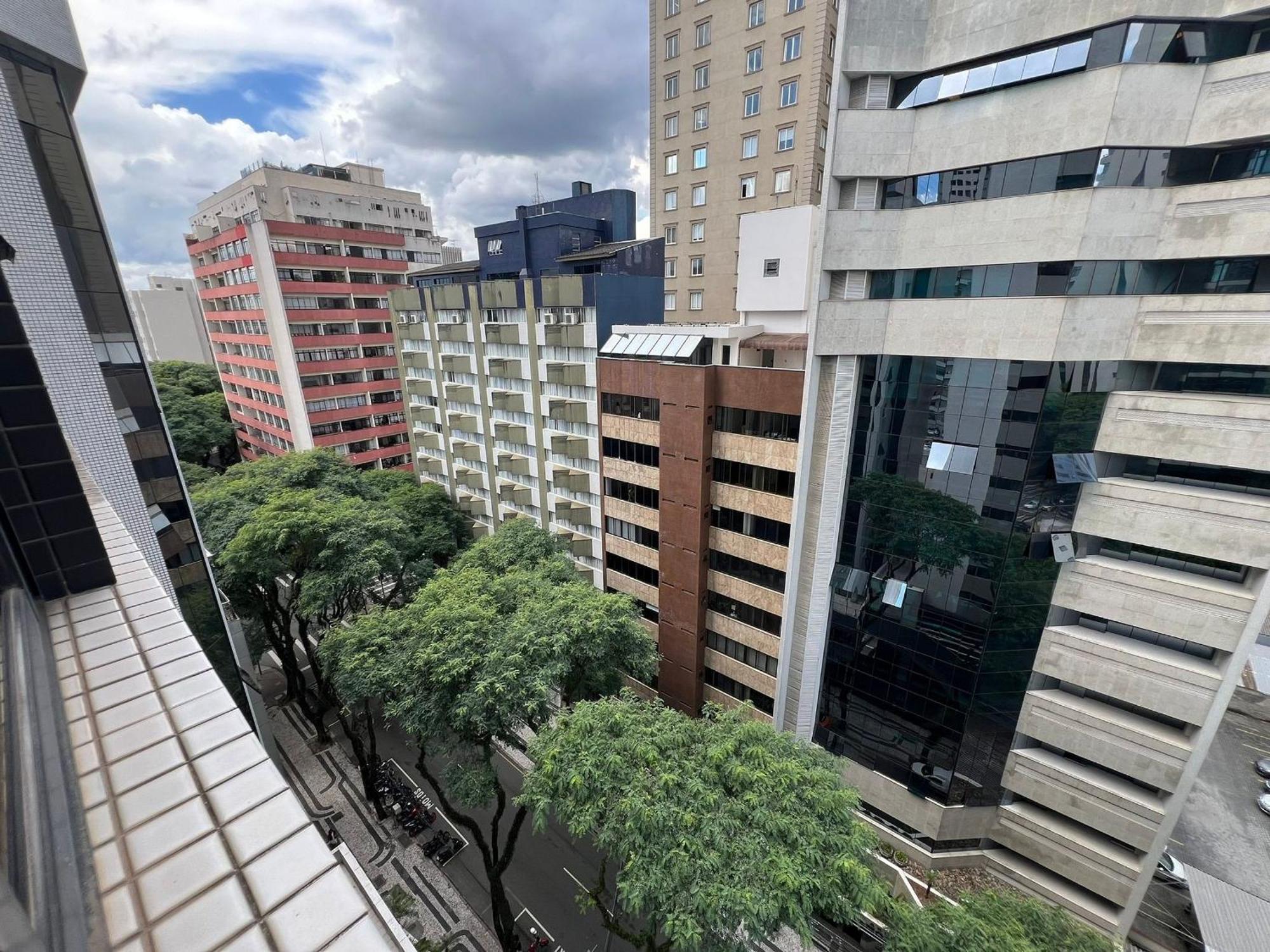 Flat No Local Do Centro/batel *