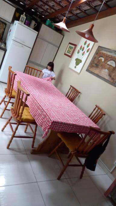 Casa Sobrado Com Piscina Santa Felicidade 6 Pessoa Casa de férias Curitiba