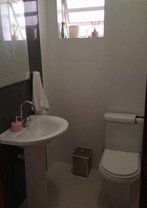 Casa Sobrado Com Piscina Santa Felicidade 6 Pessoa