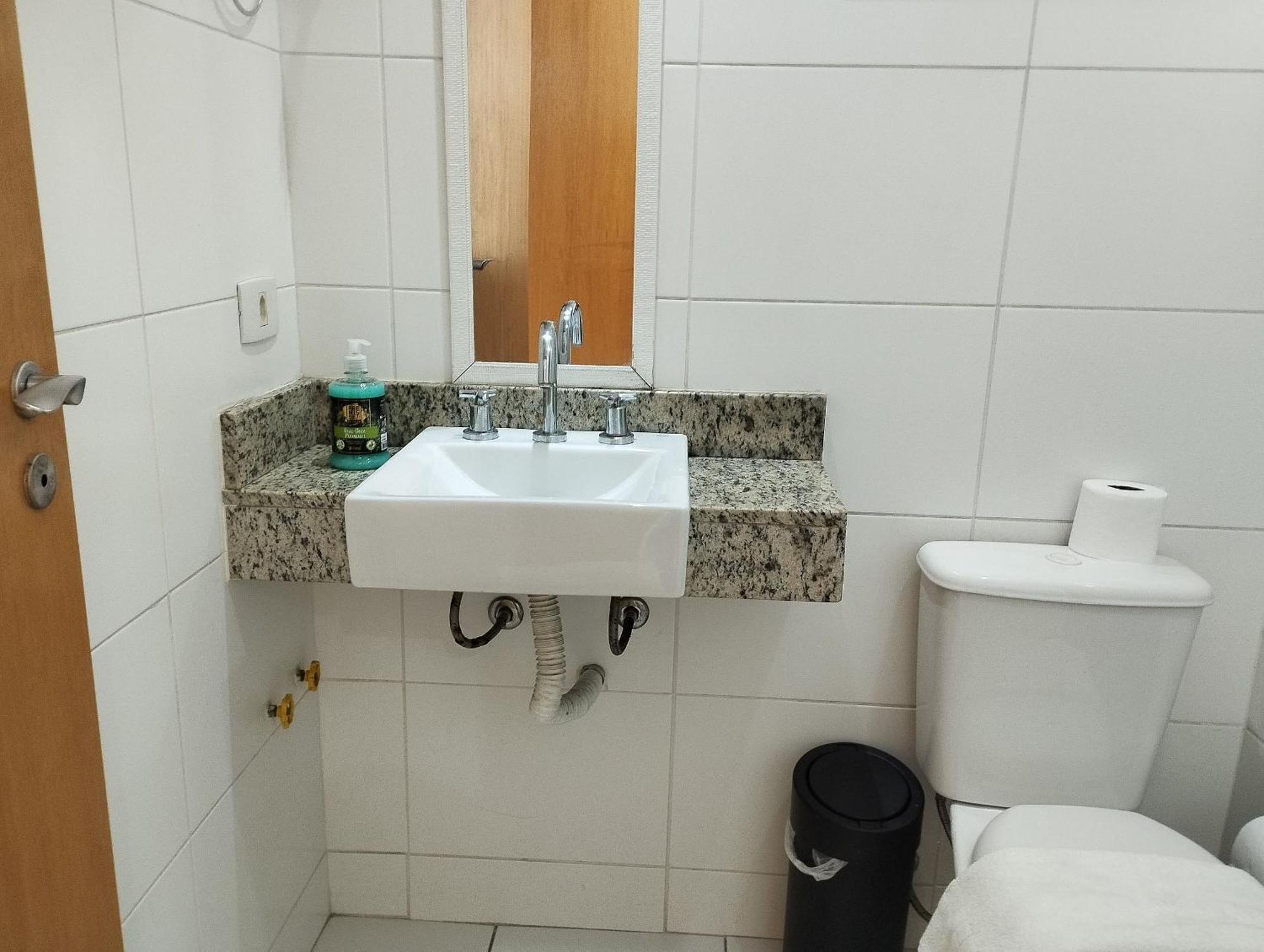 Apartment Apto 1q 300mb Fibra Otica Prox Shop Estacao