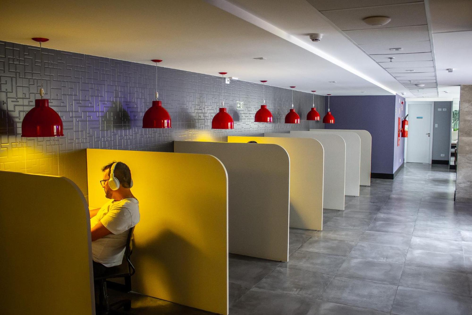 Apartamento No Centro De Curitiba
