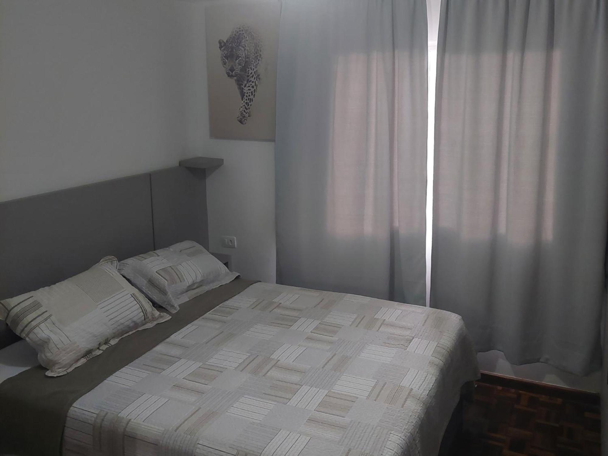 Casa Com Garagem Em