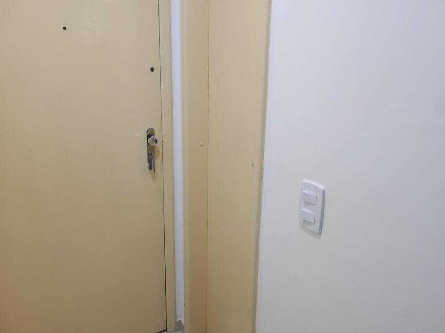 Ideal Em Apartment