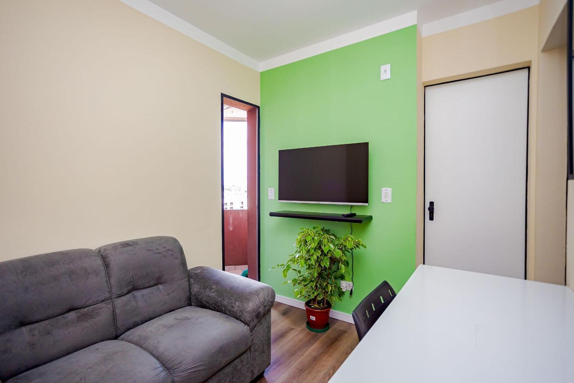 Apartamento Edificio Royal - No Local Do Centro De Curitiba