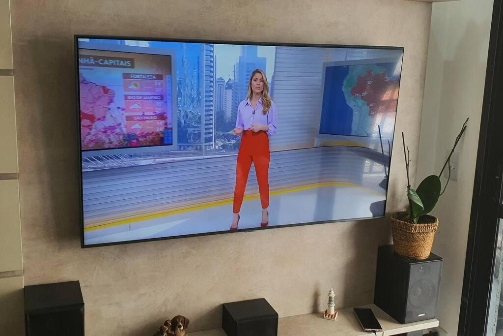 No Cabral Em Curitiba, Com 3 Quartos Sendo Um Closed, E 2 Garagens Apartamento Curitiba