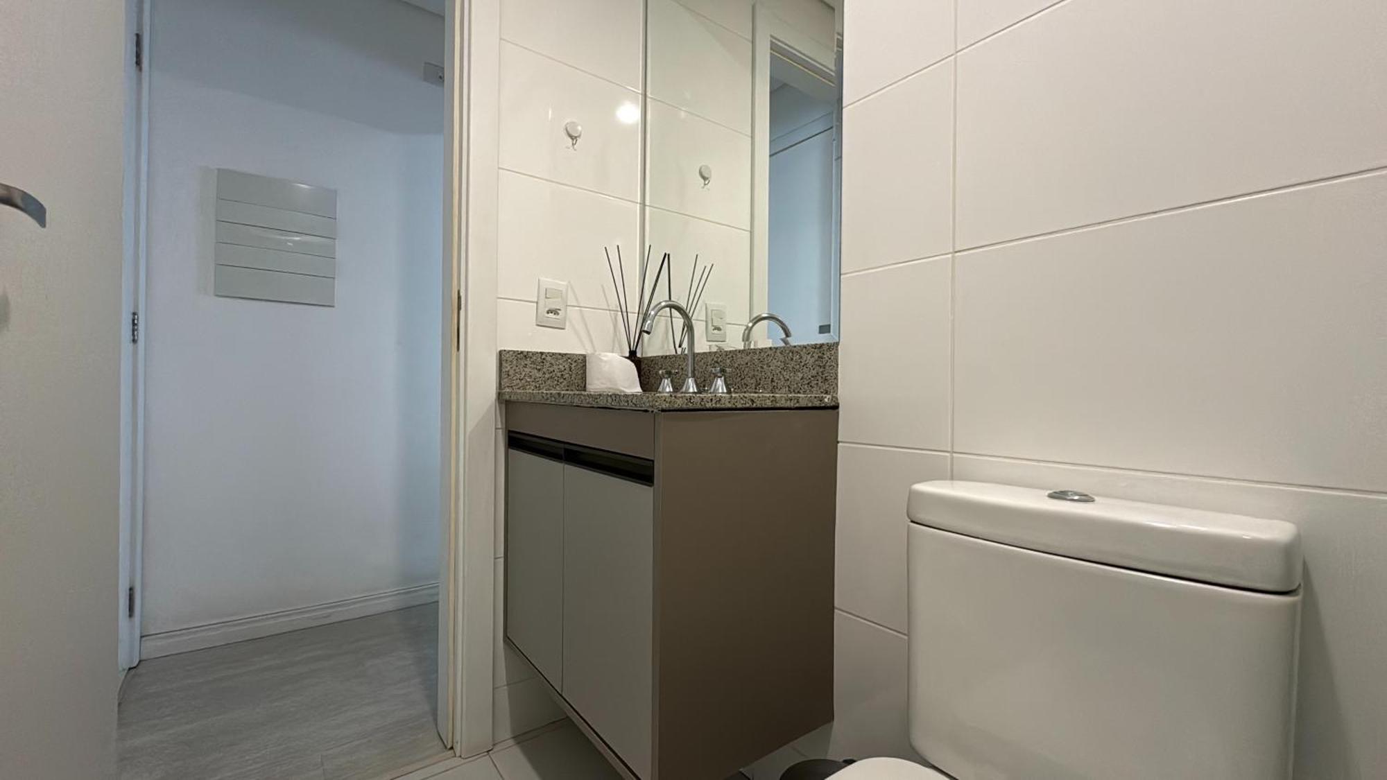 Batel Com Otima Localizacao Apartamento *