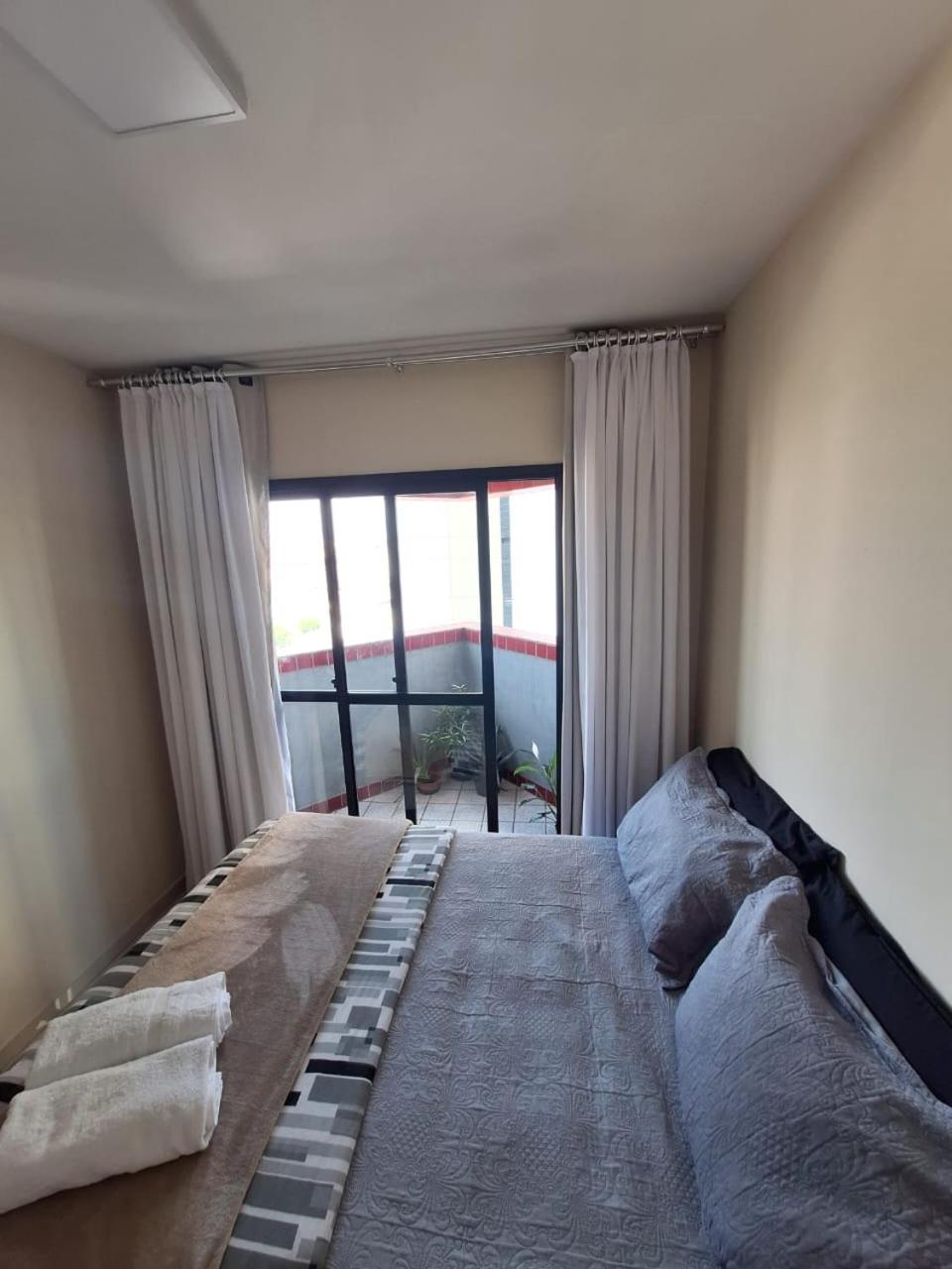 Quarto Na Regiao Central Com Alexa Integrada E Sacada *