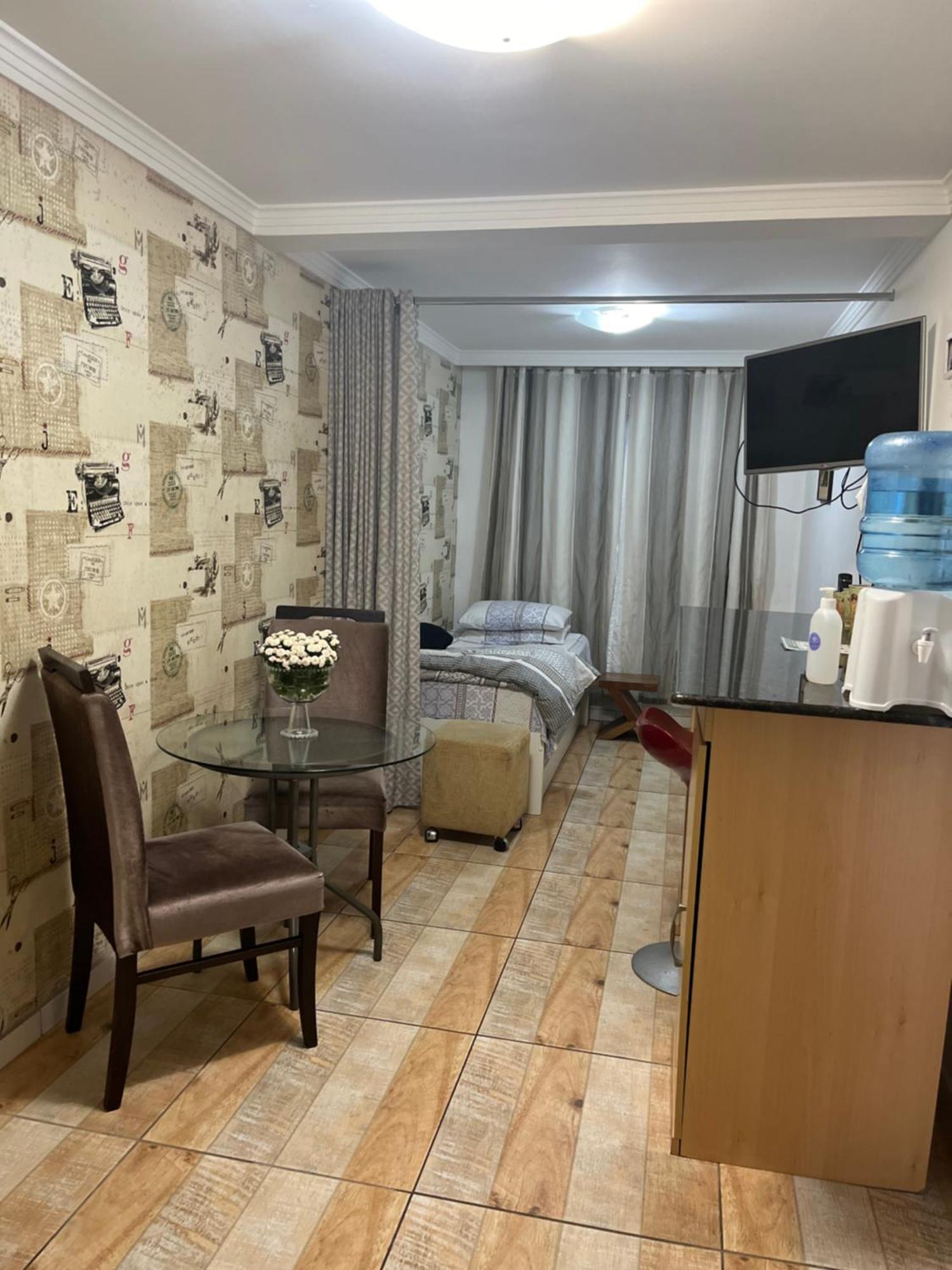 Mello's House Apartamento *