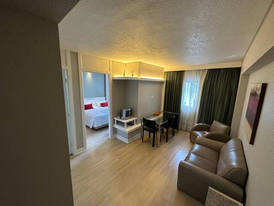 Otima Localizacao Flat Residencial * Curitiba