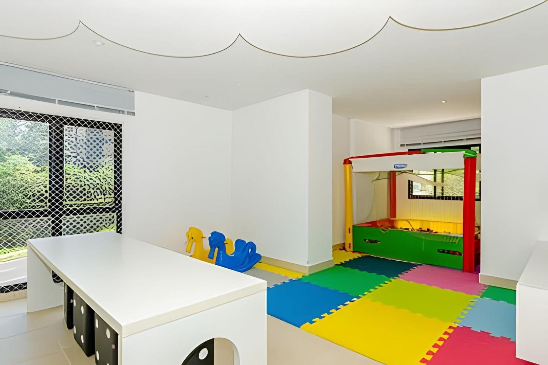 Incrivel No Clube Sky, Batel Soho By Urooms