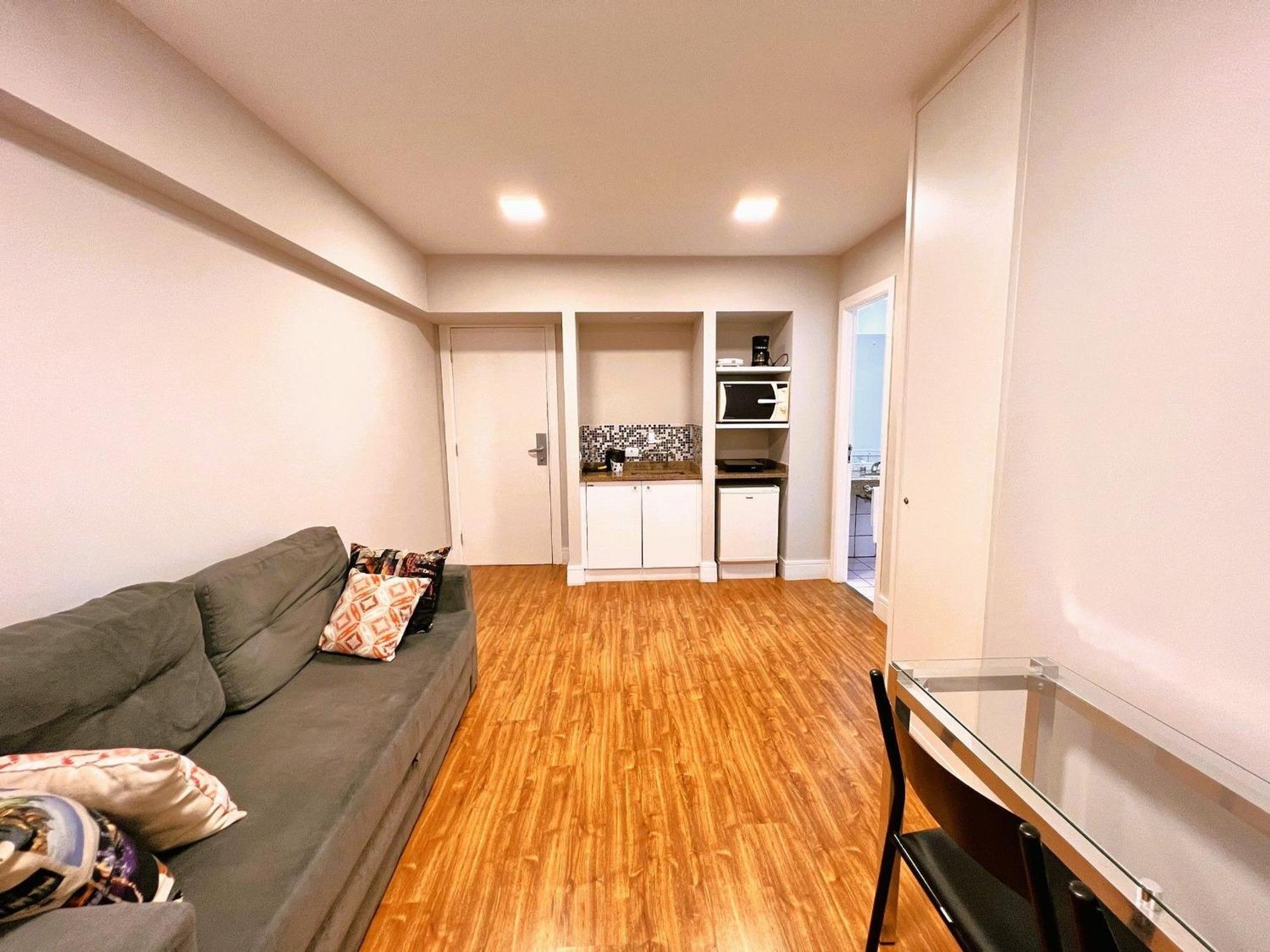Flat No Local Do Centro/batel
