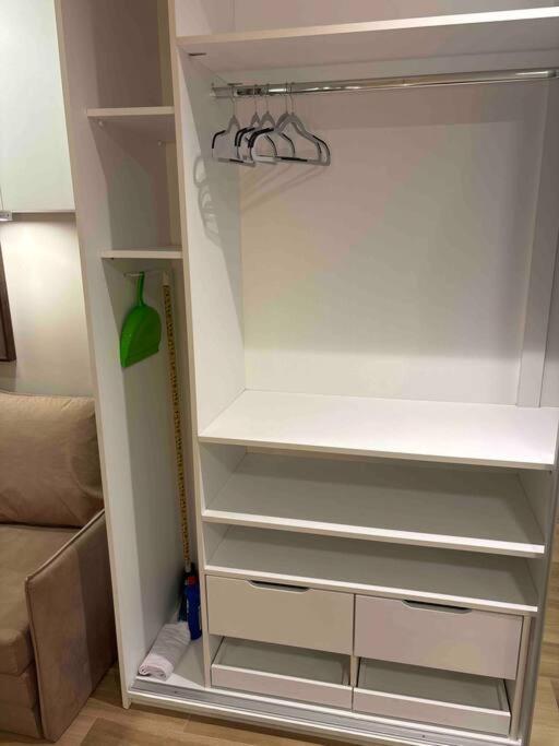 Moderno Ap 52 Soho Life Apartment