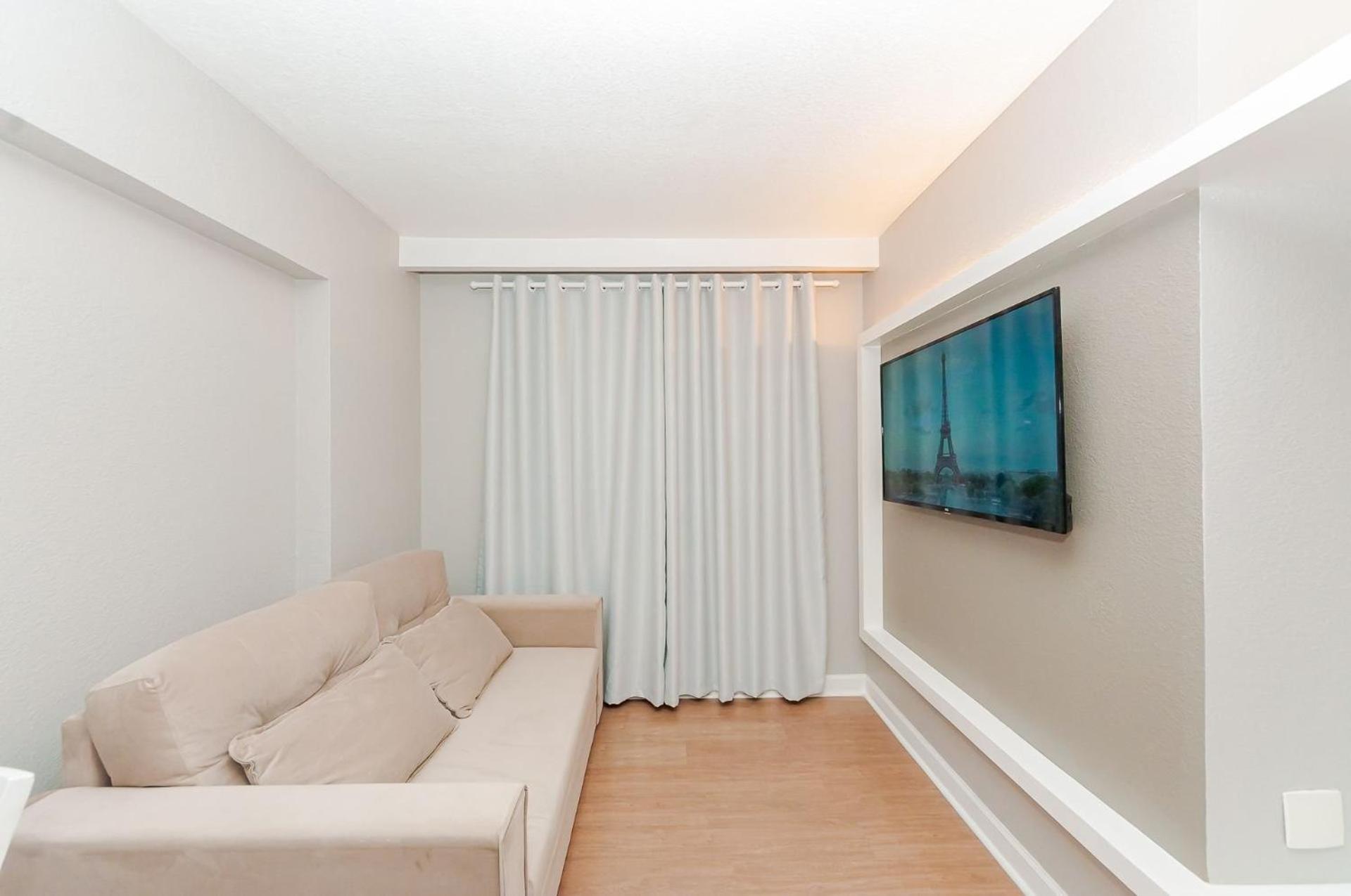 Apto-flat Excelente Localizacao Centro-batel - Somente Familiares Curitiba